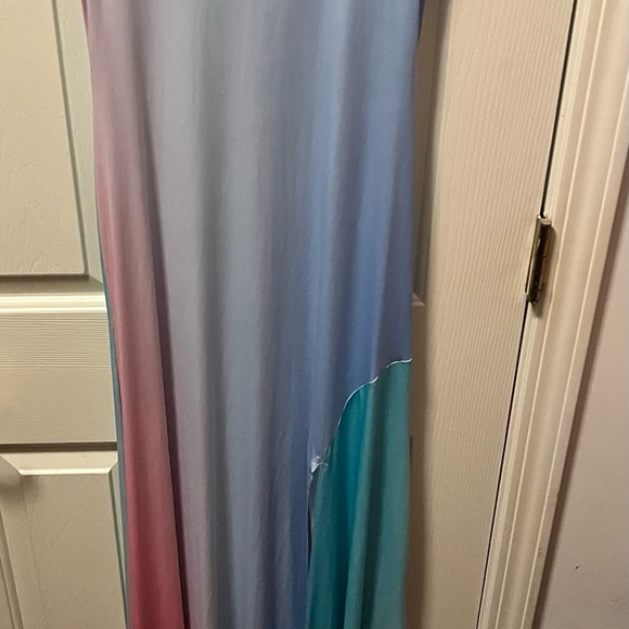 NWT Lolique color block maxi with a small train comfy, figure forming Size Med - Picture 4 of 6